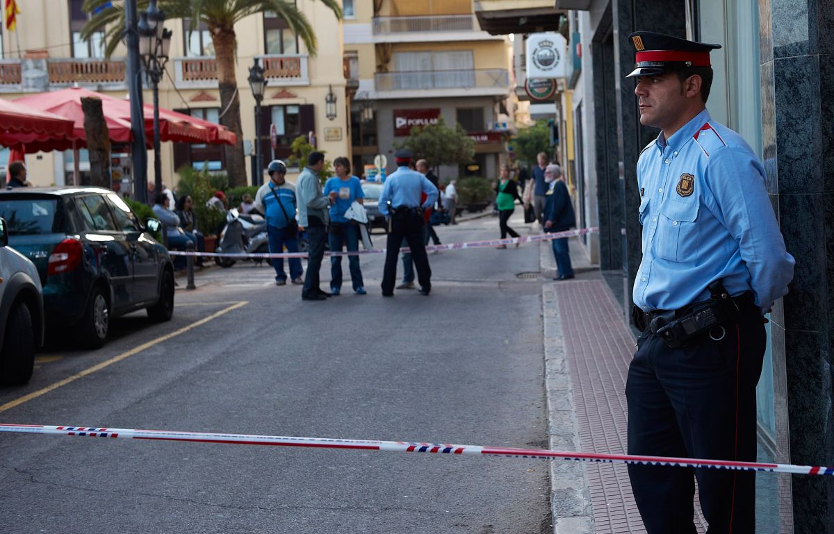 Russian oligarch apparently kills his wife and 18-year-old daughter with an  ax before taking his own life in Spain - Latest US News Hub