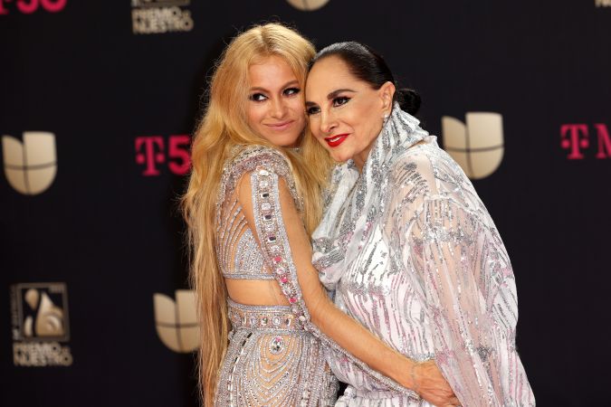 Paulina Rubio y su mamá, Susana Dosamantes.