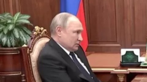 La reunión entre Vladimir Putin y Serguéi Shoigú fue transmitida por televisión en Rusia