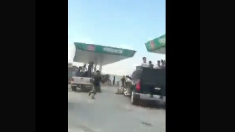 Sicarios del Cártel del Noreste se enfrentan a "huevazos".