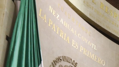 Diputados mexicanos realizan discusión sobre la polémica Reforma Eléctrica de AMLO