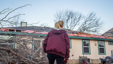 Tornados que azotaron Texas dejan 23 personas heridas y más de 15 casas destruidas