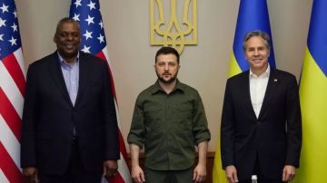 Austin y Blinken se reunieron el domingo con el presidente ucraniano