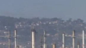 En la ciudad de Wilmington en el sur de California, miles de familias latinas viven entre varias refinerías.