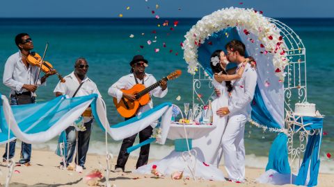 Sueños que sugieren cambios podrían ser señal de boda.