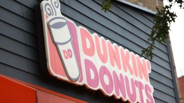 Dunkin' Donuts lanza una nueva colección de maquillaje inspirada en las donas y el café