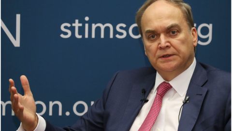 Anatoly Antonov también declaró que los ucranianos crearon las espeluznantes escenas de Bucha.