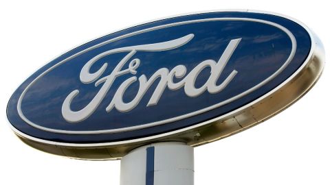 vFord retiró más de 250,000 SUV por un defecto que las puede hacer rodar aún estando estacionadas