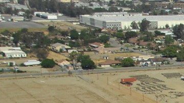 Los residentes de Fontana han expresado sus preocupaciones sobre el aumento de la contaminación del aire asociada con el aumento del desarrollo de almacenes.
