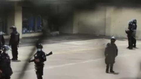 Las detenciones masivas pueden agravar aún más el hacinamiento carcelario en El Salvador