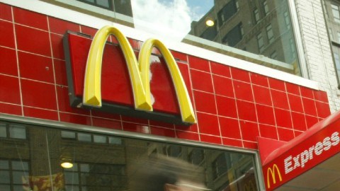 McDonald's trae los Chicken McNuggets picantes por tiempo limitado en 6,700 restaurantes en EE.UU.