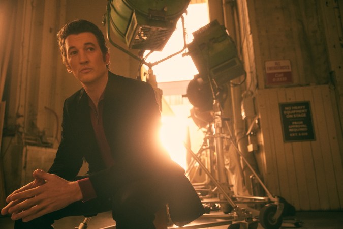Miles Teller es Al Ruddy en 'The Offer' de Paramount+.