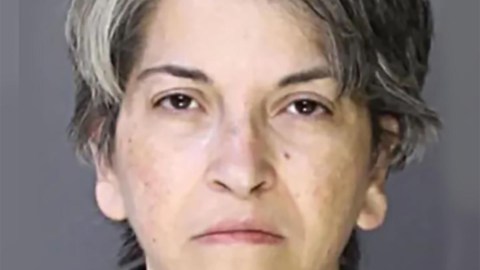 La mujer se encuentra recluida en la cárcel sin derecho a fianza.