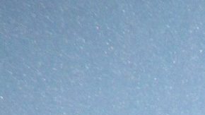 Luisito Comunica desfila por la alfombra roja de la premiere de "Sonic: La Película".