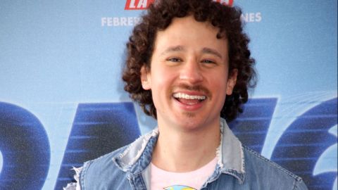 Luisito Comunica desfila por la alfombra roja de la premiere de "Sonic: La Película".