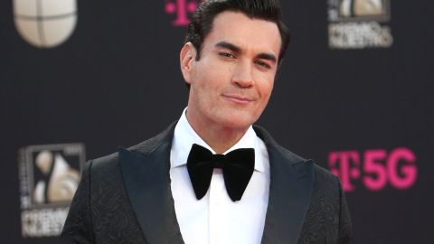 Exhiben video de David Zepeda tratando de ligar a una de sus seguidoras de Instagram