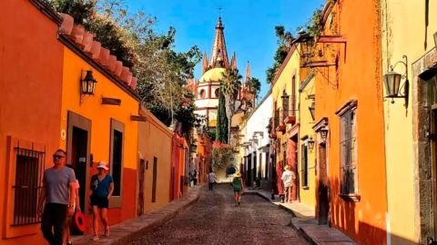 Por qué San Miguel de Allende es una "isla" en el estado con más asesinatos de México y cómo se convirtió en destino turístico mundial