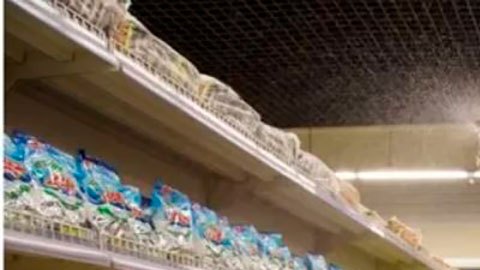 Corea del Norte impone un estricto confinamiento nacional tras informar de sus "primeros" casos de covid