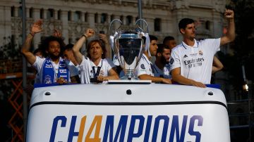 El Real Madrid festejó con su afición por todo lo alto el domingo.
