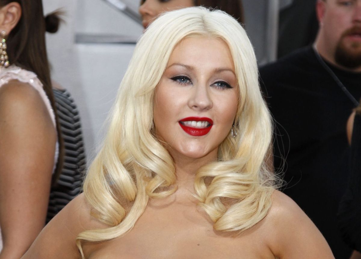 Christina Aguilera visar intresse för NFT och Metaverse med handelsanmälningar