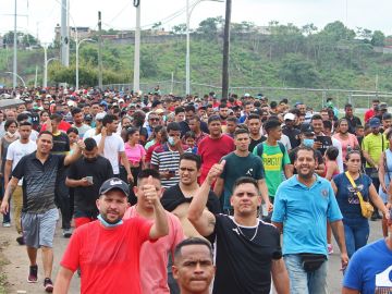 Miles de migrantes amenazan con nueva caravana en frontera México-Guatemala