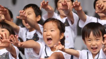Japón: población infantil disminuye a mínimos históricos, según informe