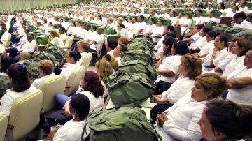 López Obrador defiende contratación de médicos cubanos
