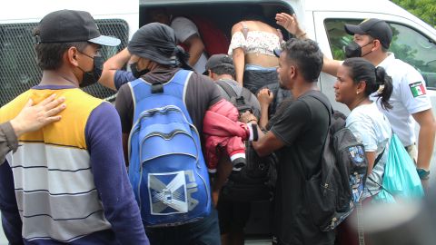 México intercepta a más de 1,600 migrantes de 38 países en un solo día