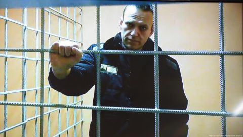 Justicia rusa confirma la condena del opositor Navalni a nueve años de cárcel