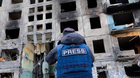 ONU y OSCE: ataques a periodistas en Ucrania son crímenes de guerra