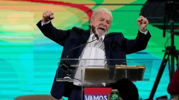 Lula lanza su candidatura a la presidencia para "reconstruir" Brasil
