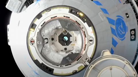La nave CST-100 Starliner encajó en el módulo Harmony de la EEI.