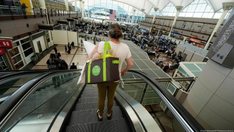 Más de 3.800 vuelos cancelados en inicio del verano de EE.UU.