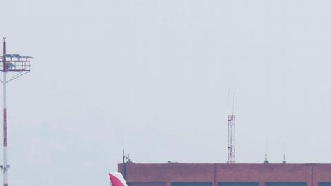 Encuentran restos del avión desaparecido en Nepal