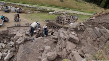 Arqueólogos hallan en Perú una red de pasadizos en un templo de 3.000 años de antigüedad