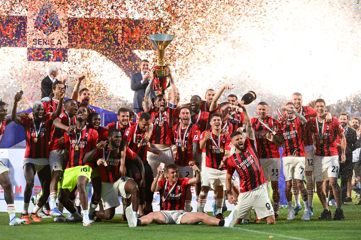 El AC Milan golea al Sassuolo y se consagra campeón de la Serie A tras