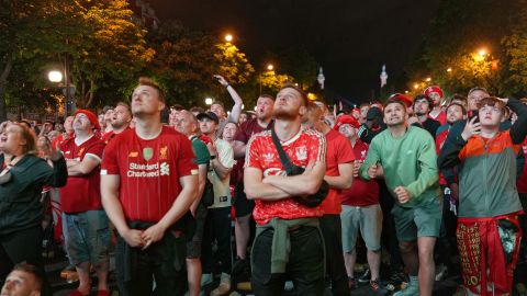 Aficionados del Liverpool durante la final de la UEFA Champions League.