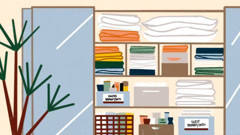 CRM-InlineHero-How-to-Organize-a-Linen-Closet-04-22