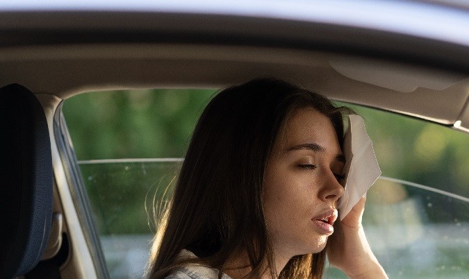 Conductora acalorada.