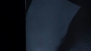 Sin sostén, Celia Lora muestra sus enormes senos con escotado y sexy vestido de marinera