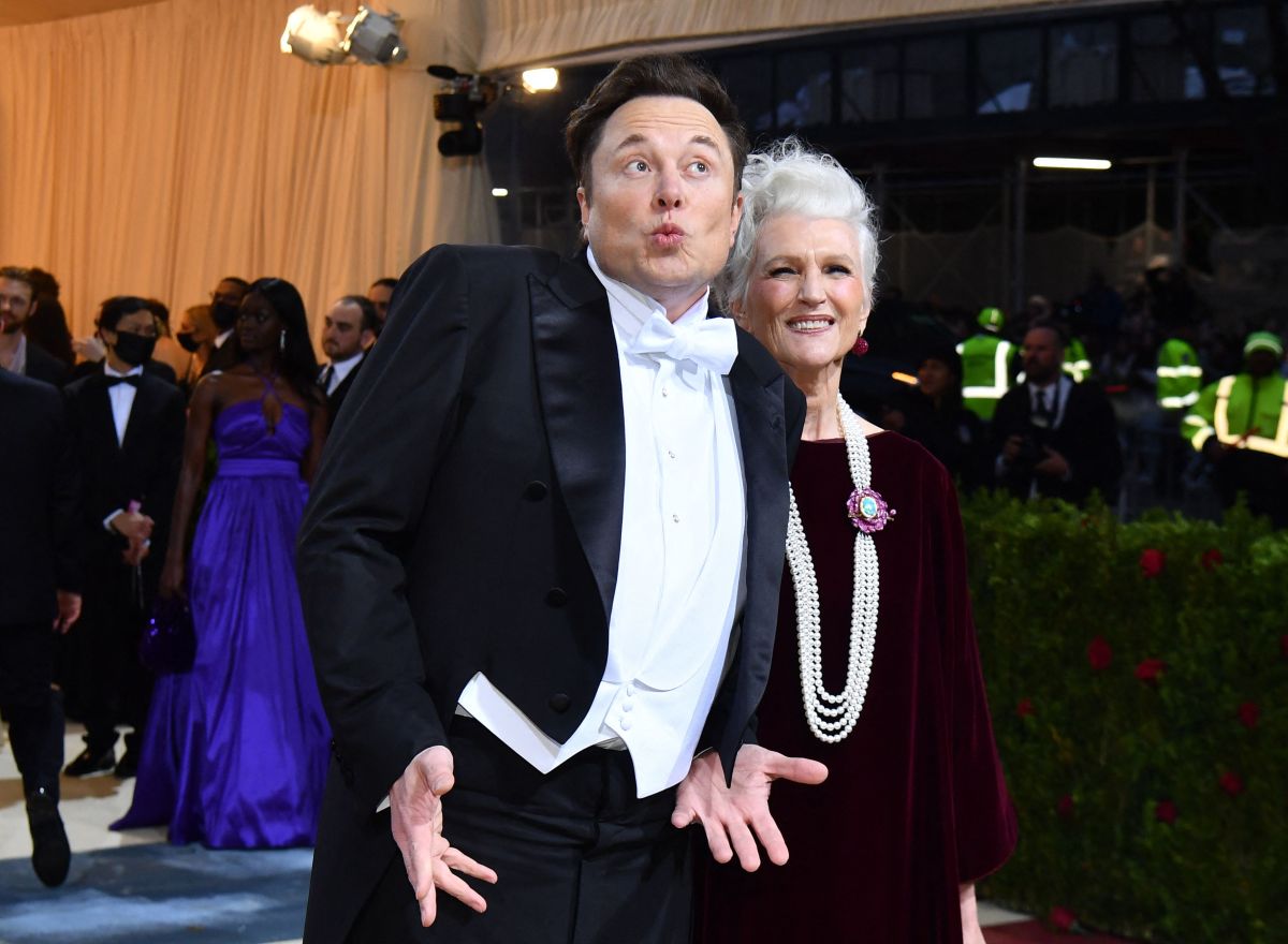 Elon Musk met Gala