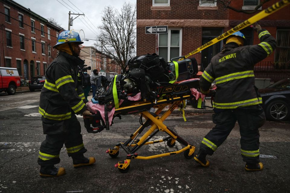 Explosión en Pennsylvania deja 5 muertos y algunos residentes atrapados