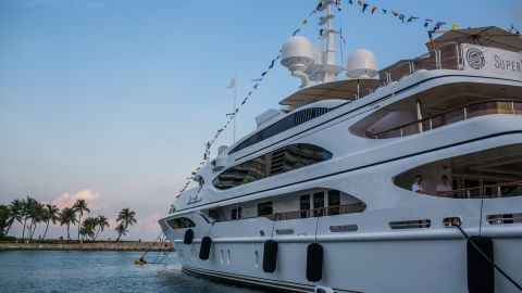 Fiyi incautó yate de $325 millones de dólares de millonario ruso a petición de EE.UU.