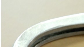 La hijastra del hombre fue arrestada y acusada de homicidio.