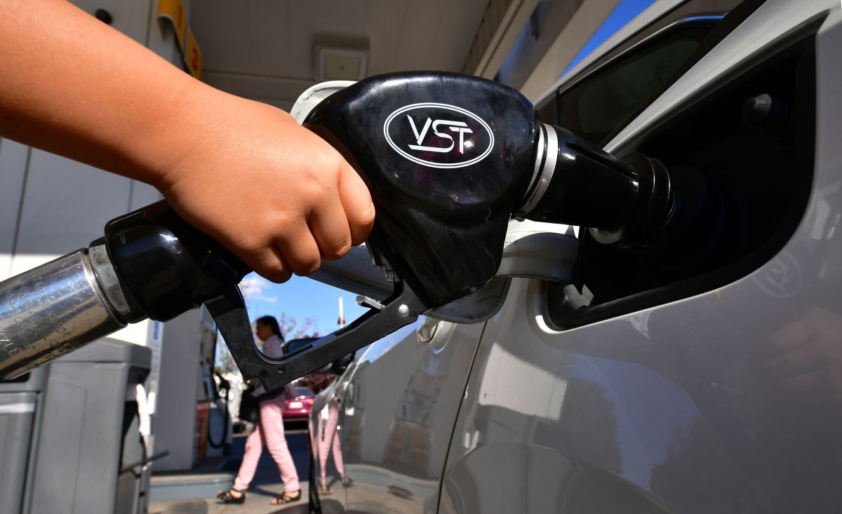 En el Condado de Los Ángeles, el precio de la gasolina ha tenido incrementos en 21 días consecutivos.
