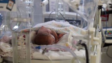 Conmoción en Brasil: Bebé cae de cabeza durante parto mal atendido  y recibe 11 puntos de sutura