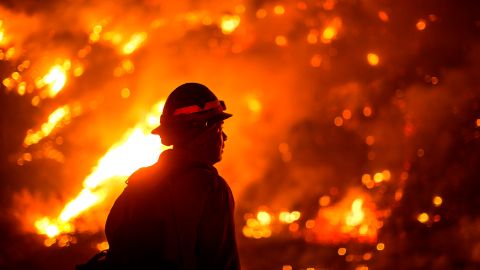 Los incendios en Nuevo México desplazaron a miles