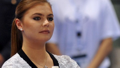 Canadá incluye a “novia” de Putin en una nueva ronda de sanciones contra Rusia