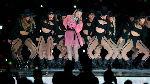 Madonna pide reunirse con el Papa Francisco después de ser excomulgada tres veces