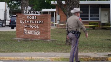 La escuela primaria Robb en Uvalde, Texas, donde murieron 14 niños y un maestro en un tiroteo.